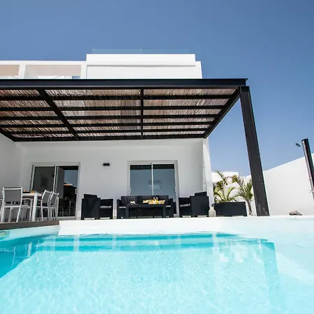 Serena 38 - Heated Pool, Sea Views, Ac, High Speed Internet *